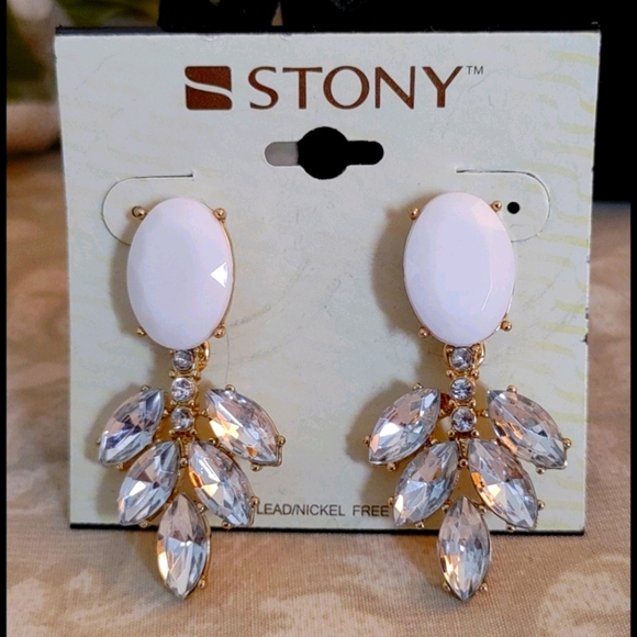 Stony Cluster Earrings - Picture 2 of 3